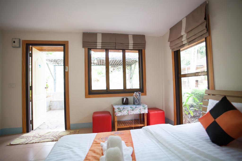 Dusit Talai Resort Nong Nam Daeng Eksteriør billede