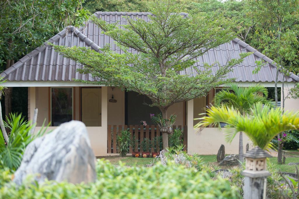 Dusit Talai Resort Nong Nam Daeng Eksteriør billede