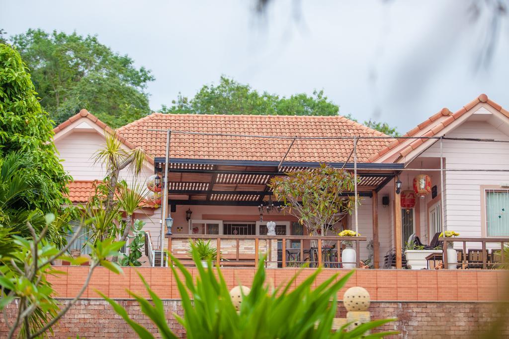 Dusit Talai Resort Nong Nam Daeng Eksteriør billede