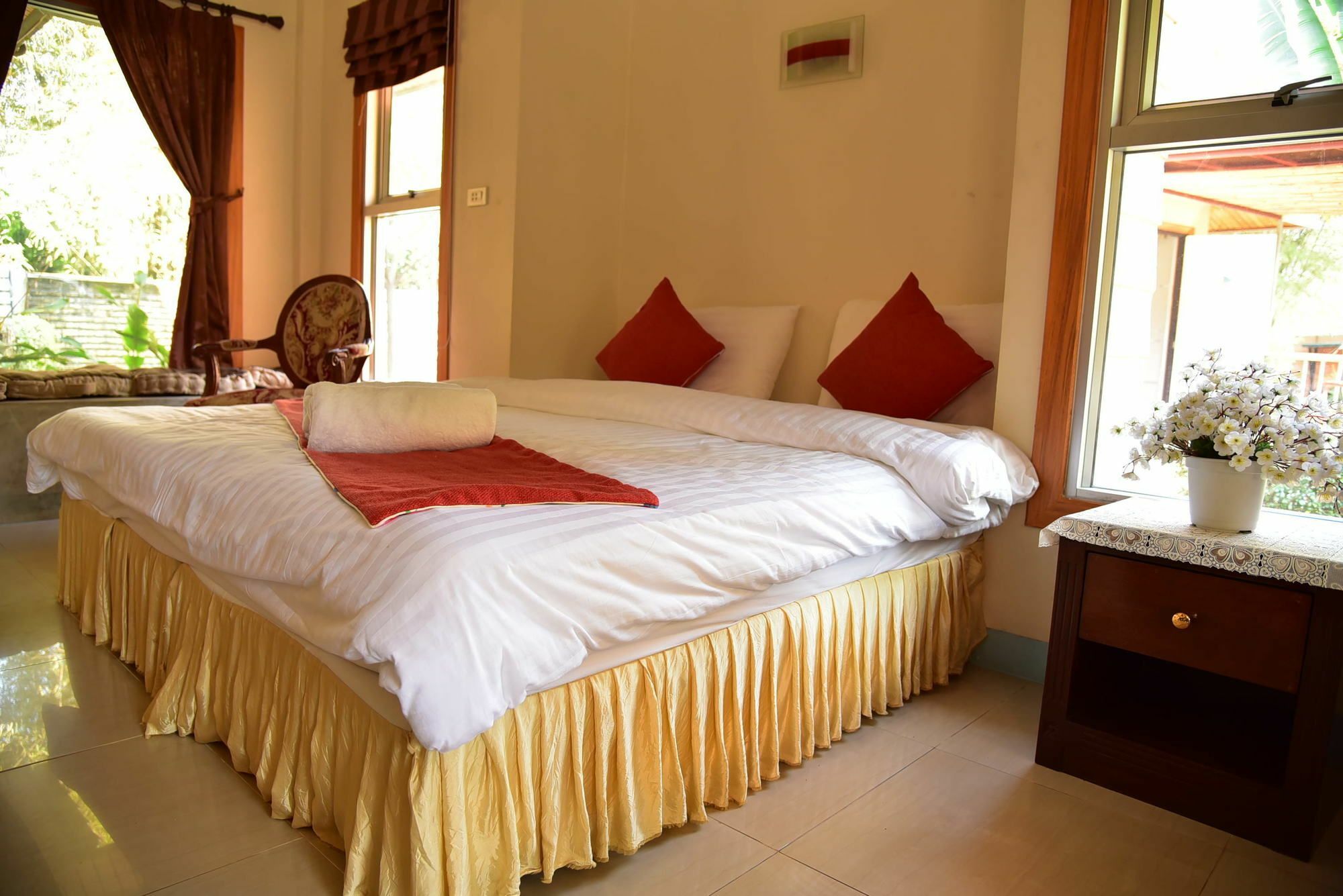 Dusit Talai Resort Nong Nam Daeng Eksteriør billede