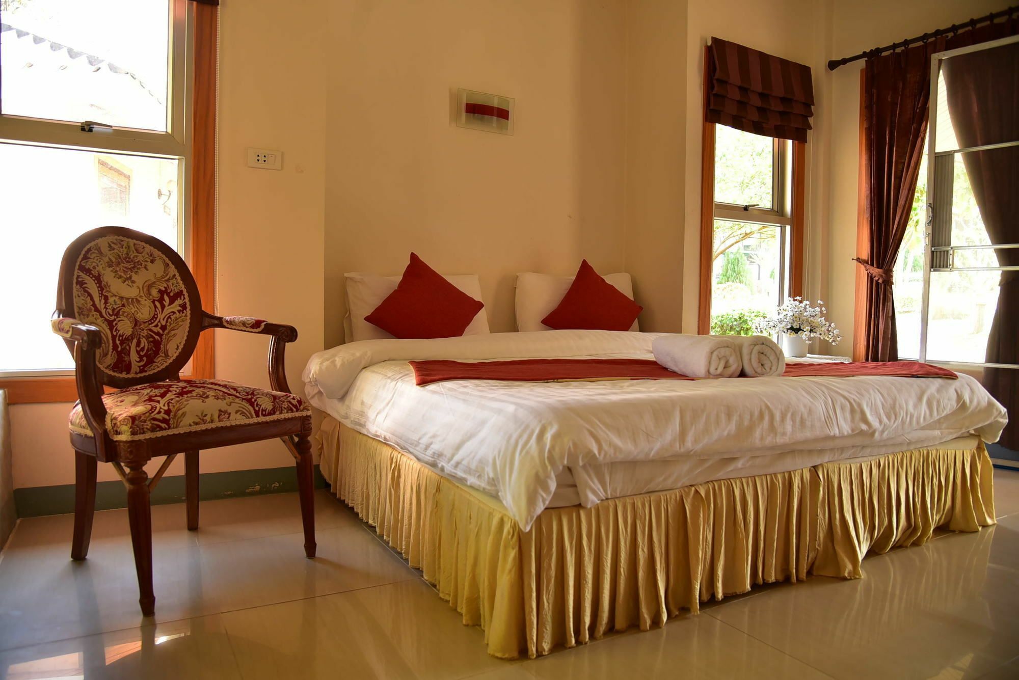 Dusit Talai Resort Nong Nam Daeng Eksteriør billede